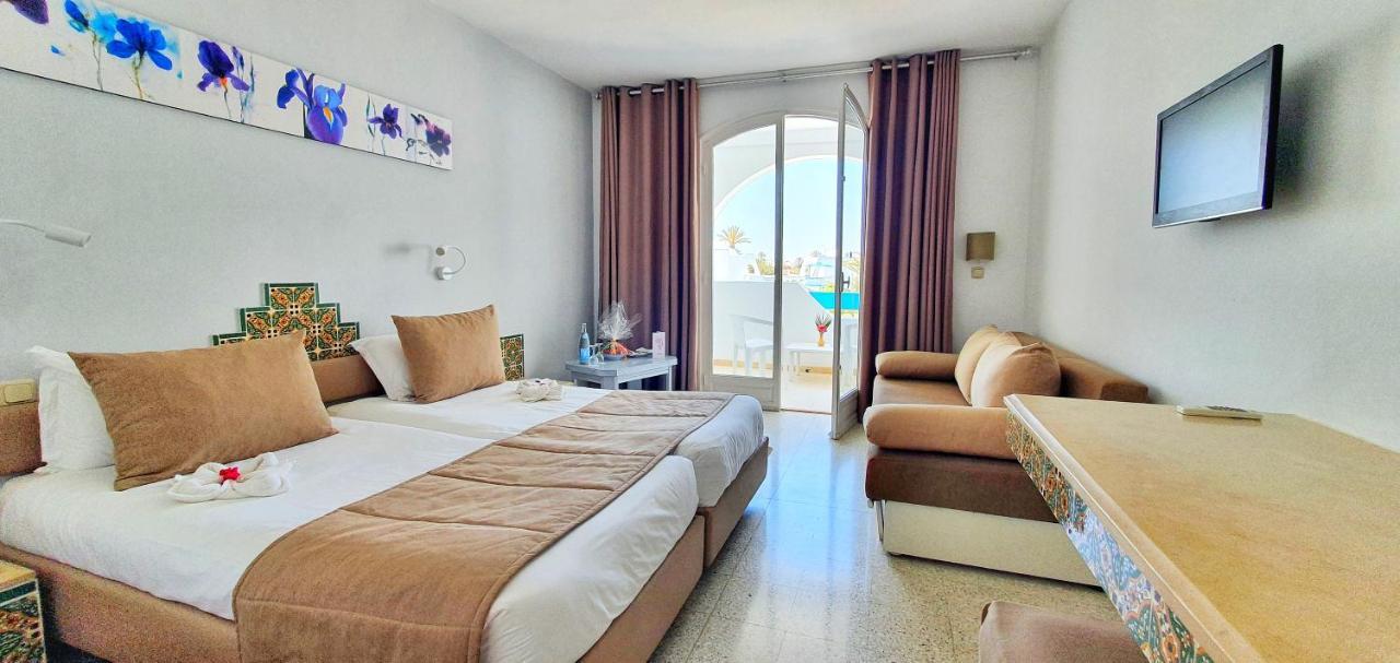Triple Room,1396415033:JPEG