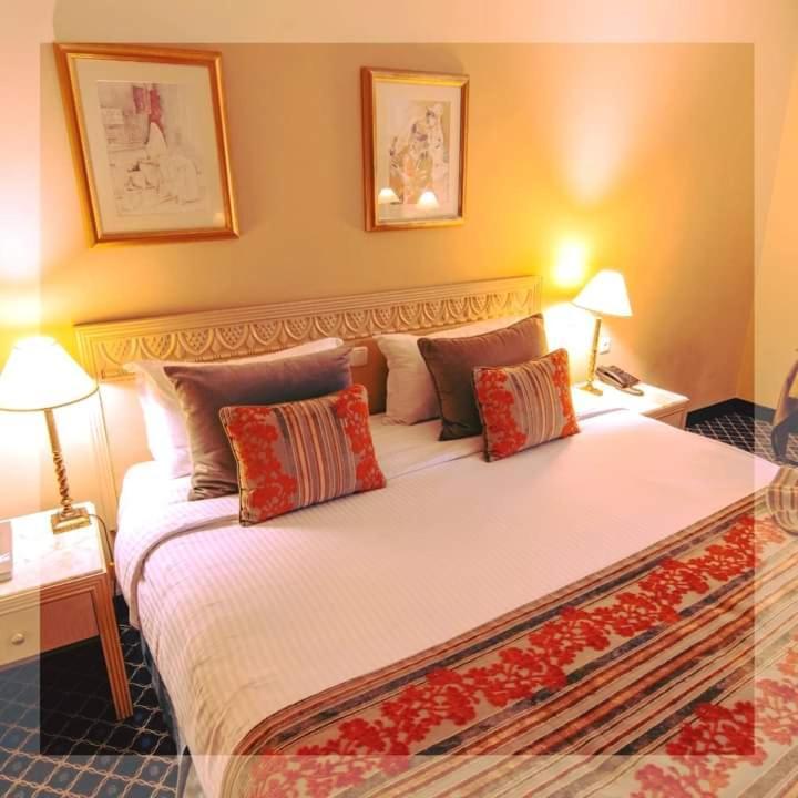 Deluxe Room,1606045915:JPEG
