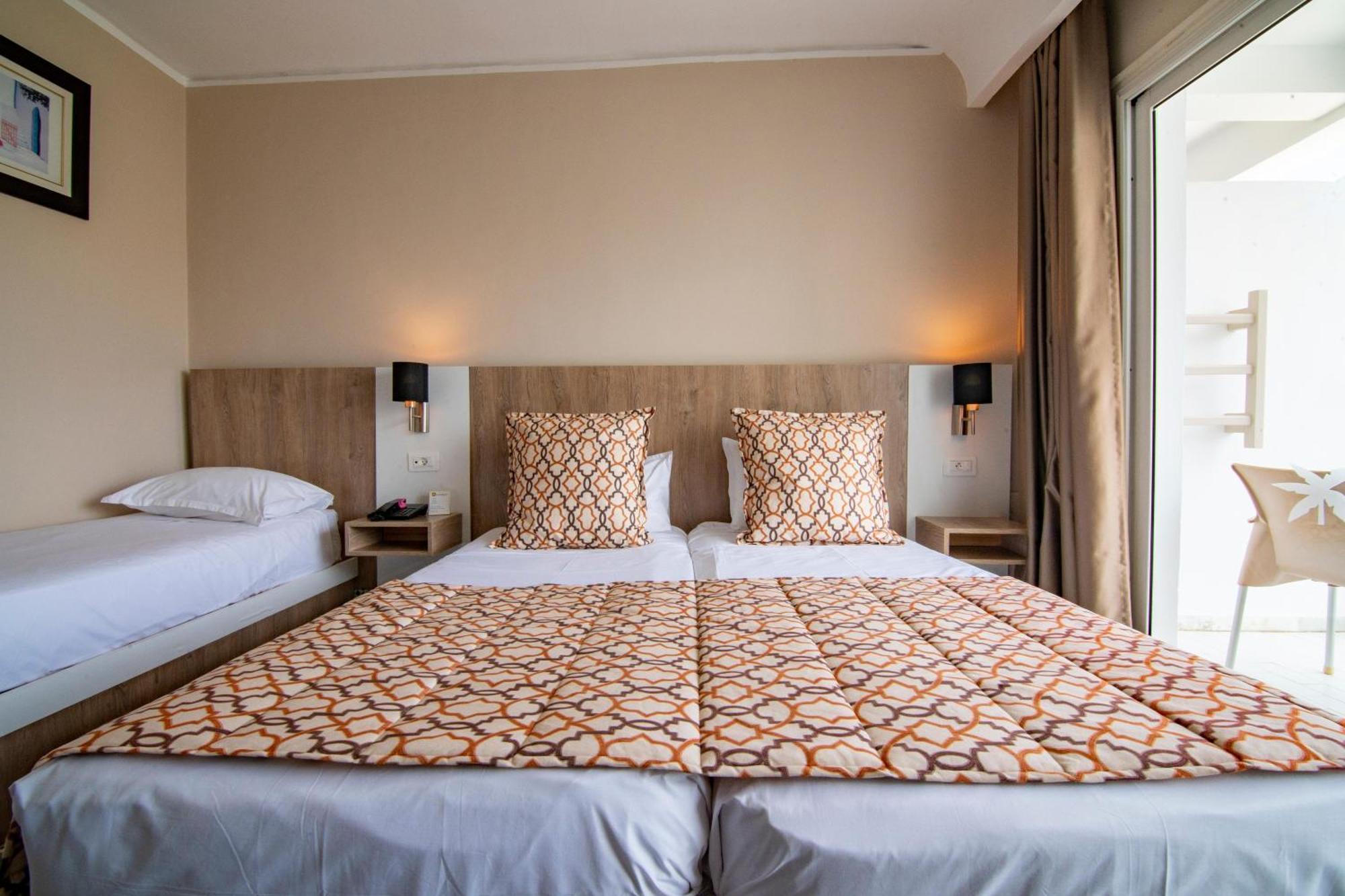 Standard Triple Room Sea View