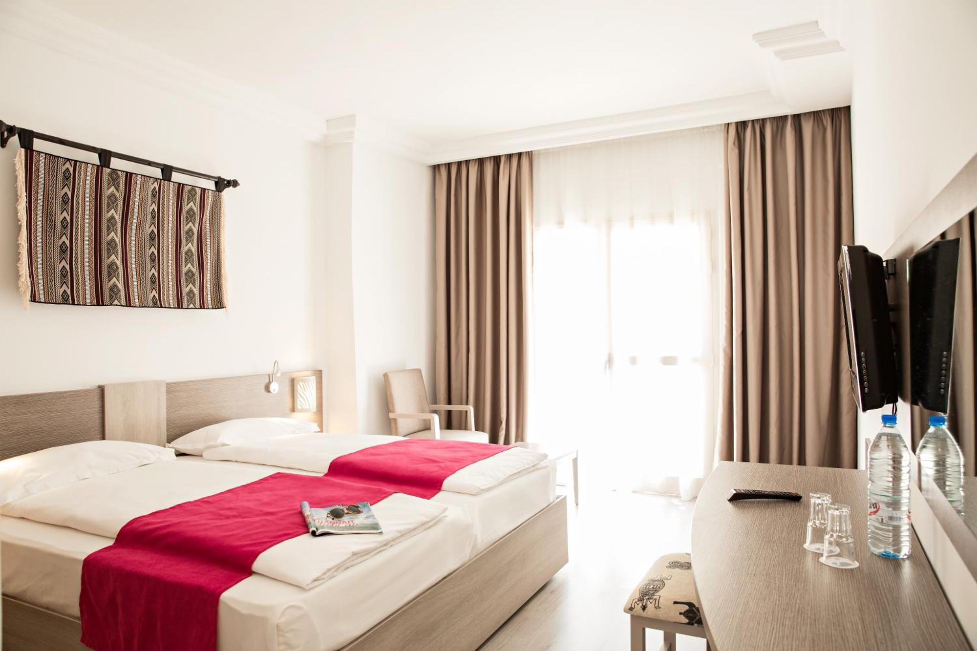 Standard Double Room,701418763:JPEG