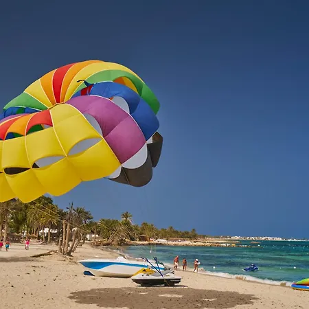 Hari Club Beach Resort-3