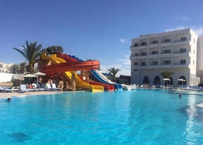 Palmyra Holiday Resort & Spa