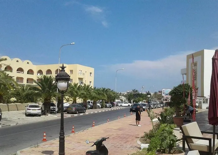 Palmyra Holiday Resort & Spa